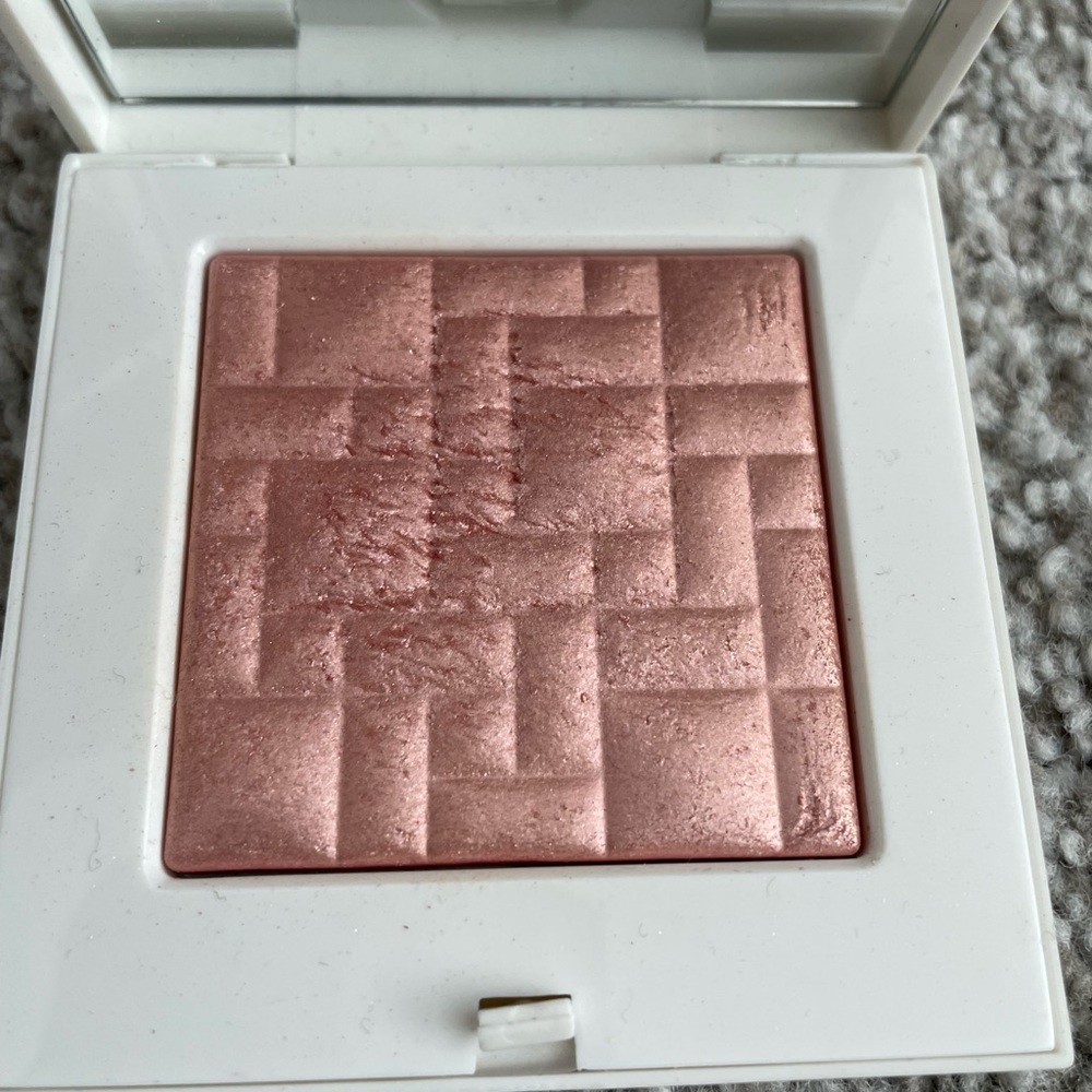 Bobbi Brown Opal Glow